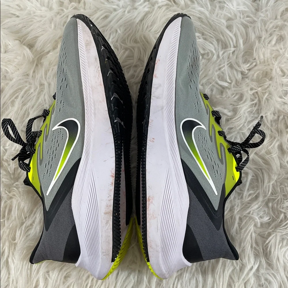 NIKE Air Zoom Winflo 7 'Smoke Grey Volt' Running Trainers Sneakers Size 12 - Picture 9 of 13